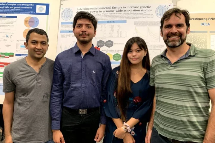 Saurav Mathur and Tiffany Phan present their work from Bruins in Genomics 2019 under the mentorship of Rob Brown!